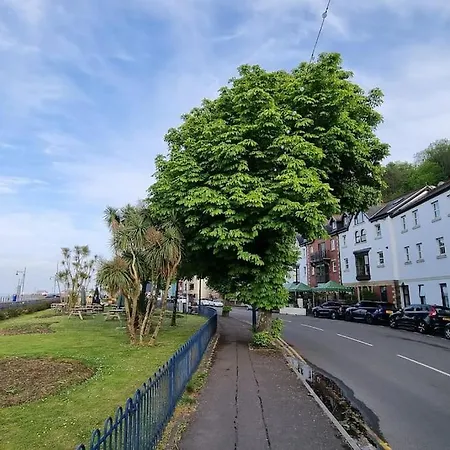 Lovely Seafront Apartment With Garden Swansea Exterior photo