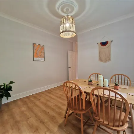 Lovely Seafront Apartment With Garden Swansea Exterior photo